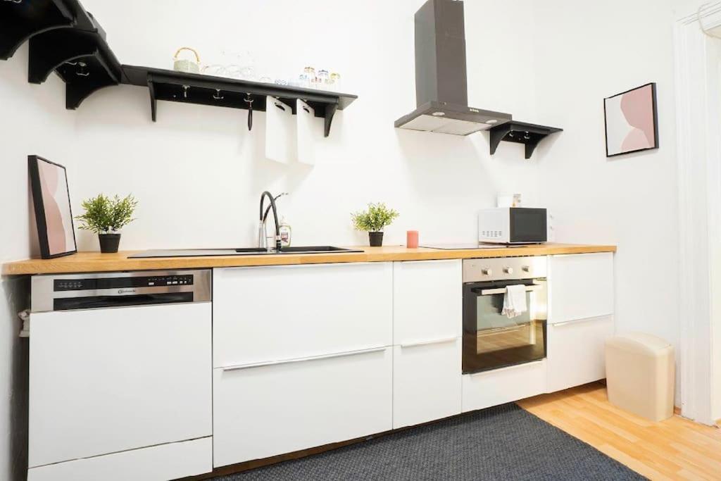 Cozy Flat - 10Min To City Center ! Wenen Buitenkant foto